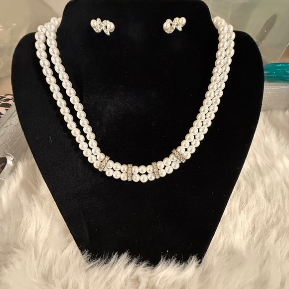 Source Unknown Jewelry - Pearl & Clear Stone Necklace & Earrings Set